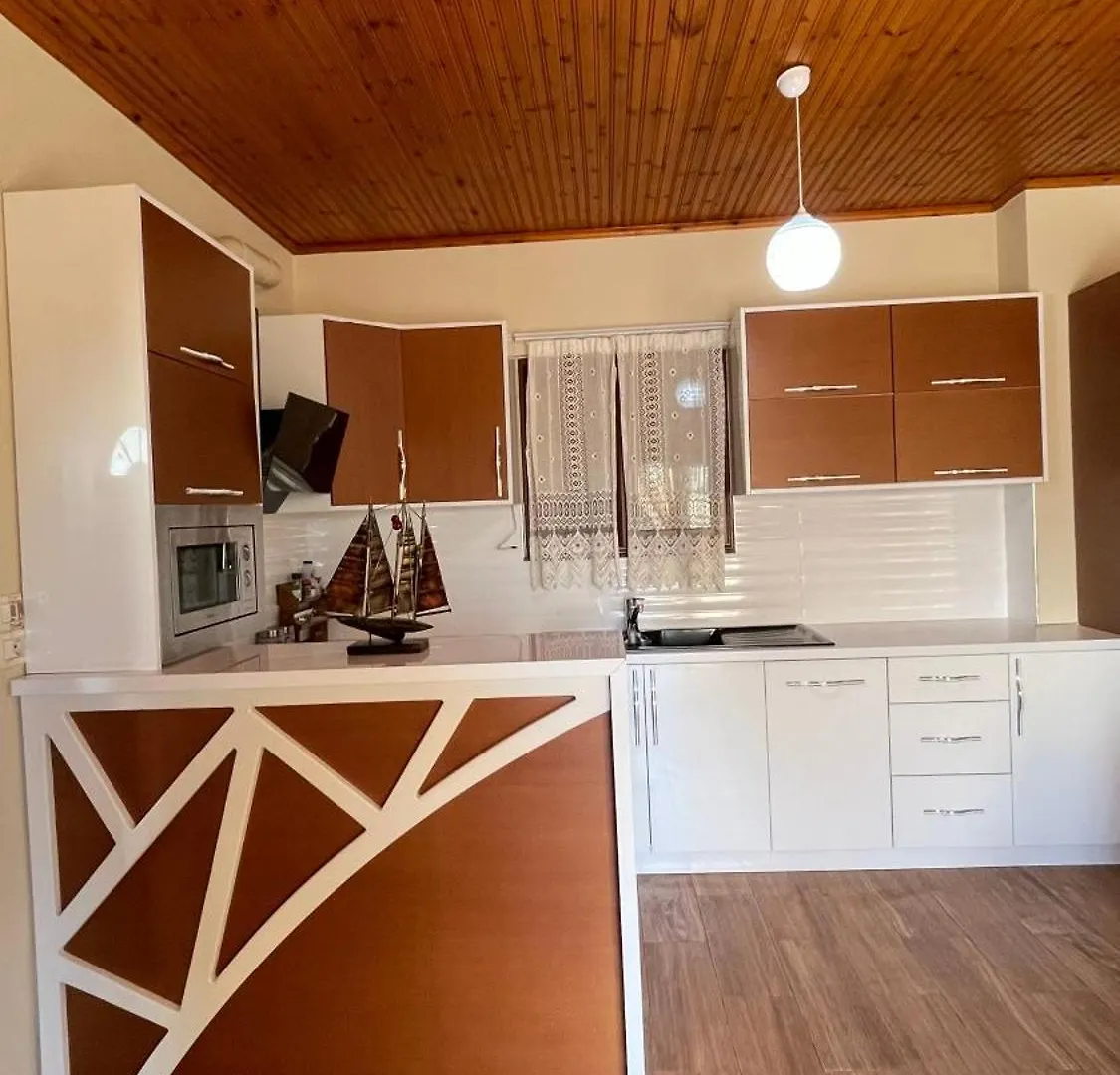 July Seaview Apartments Sarande