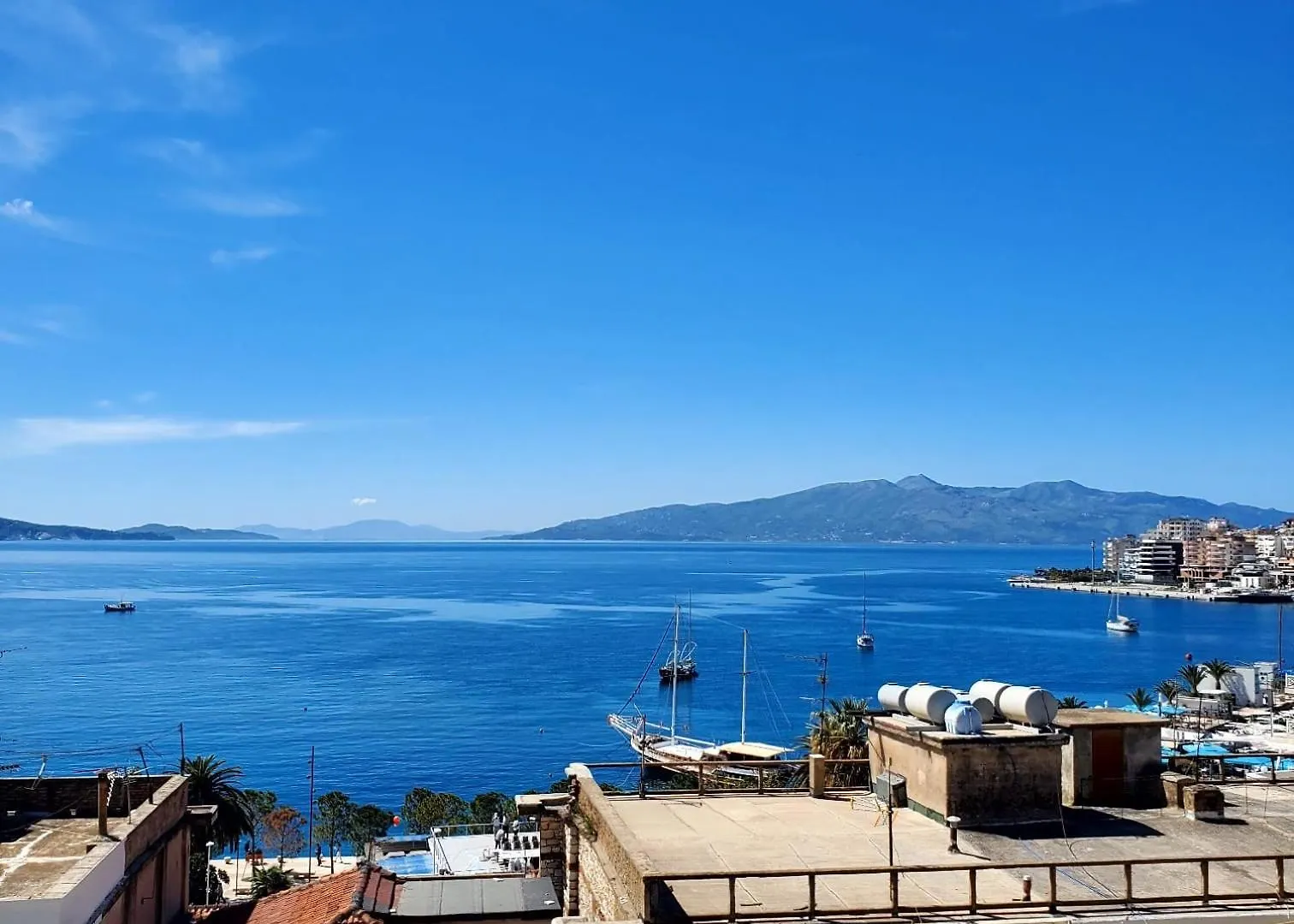 July Seaview Apartments Sarande