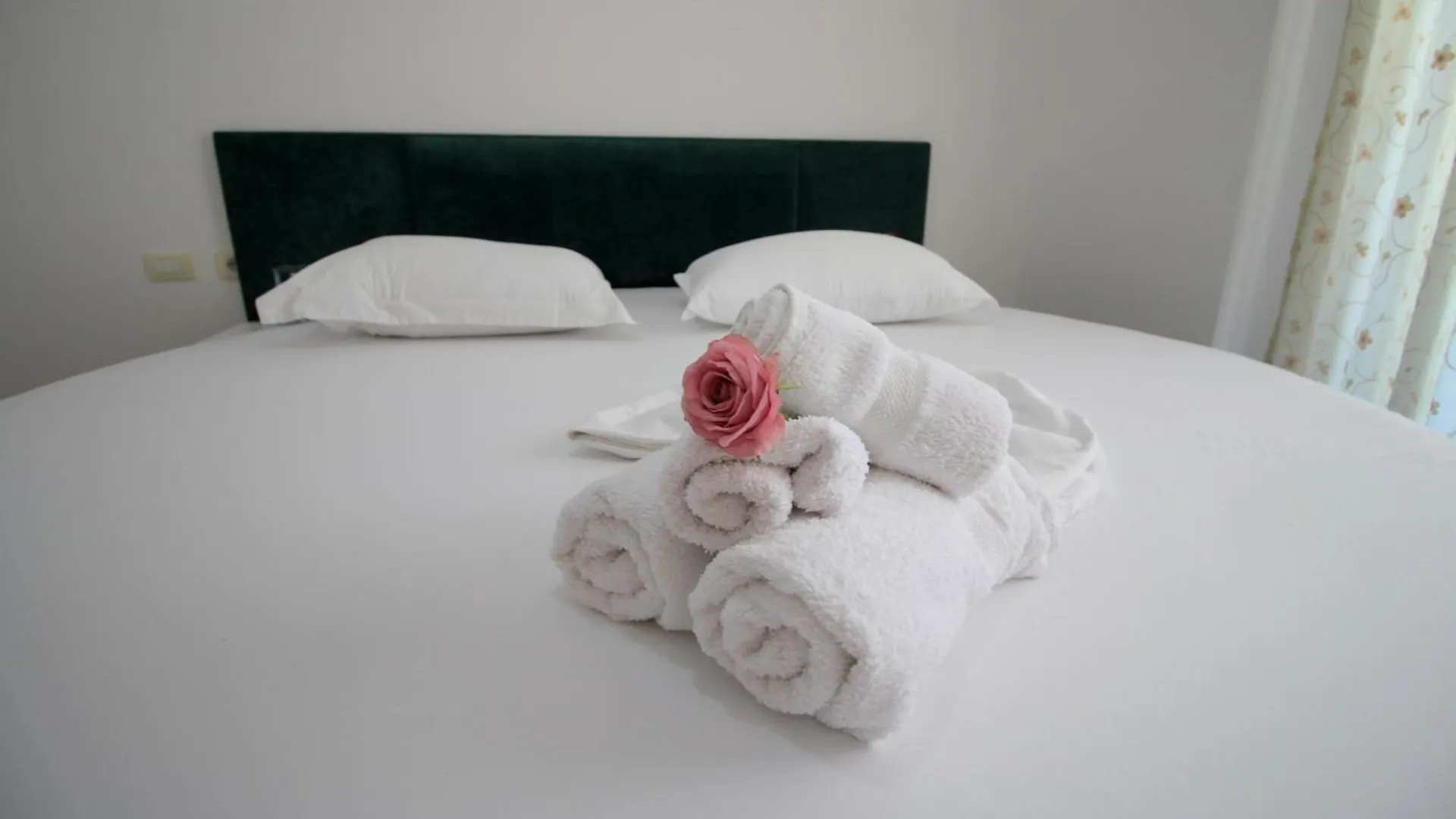 July Seaview Apartments Sarande Albania