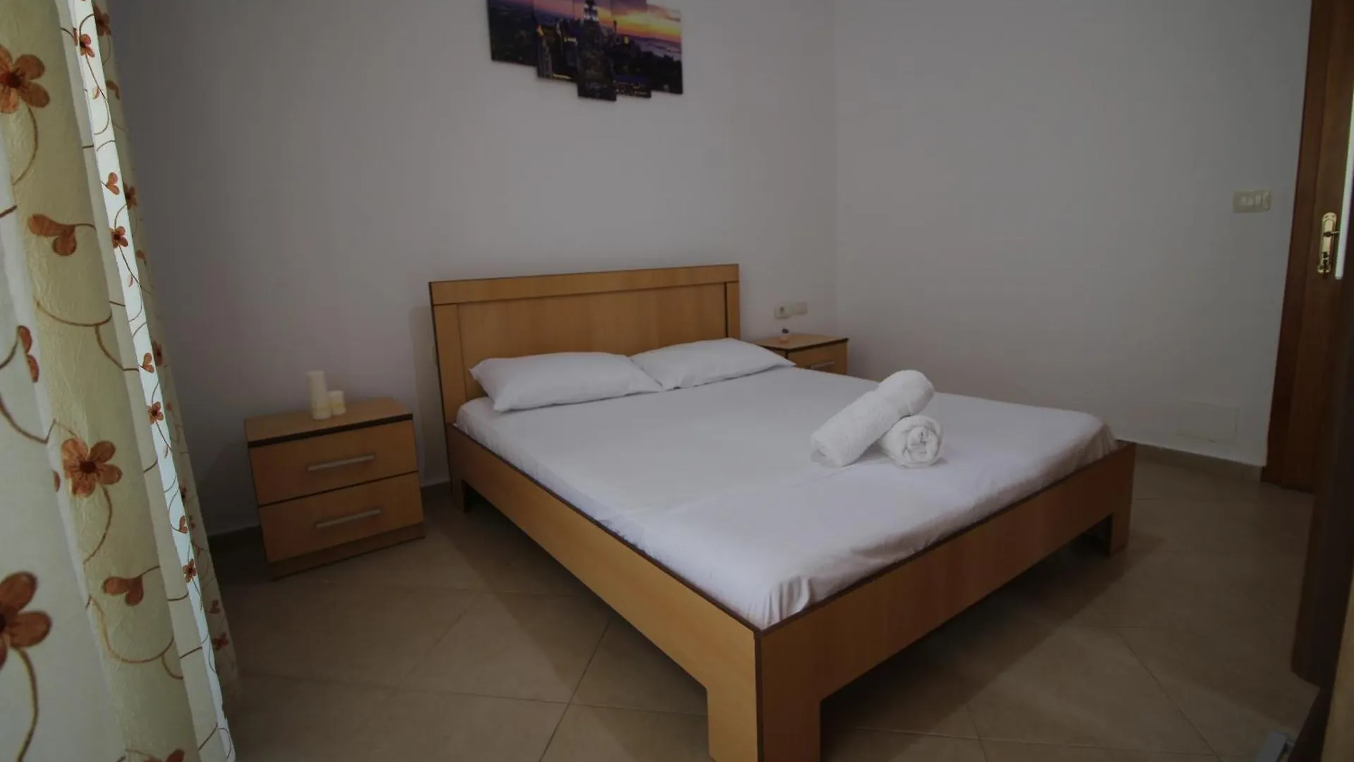 July Seaview Apartments Sarande