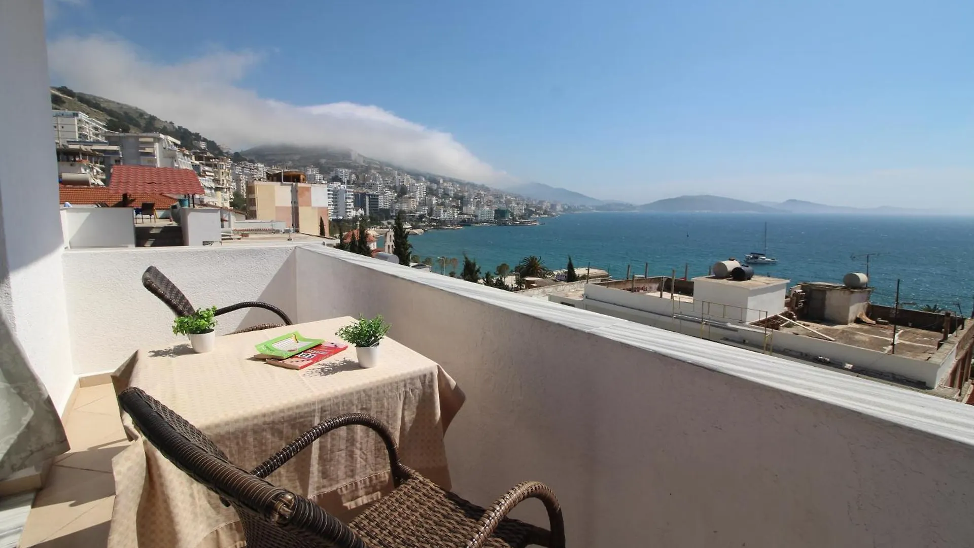 July Seaview Apartments Sarande