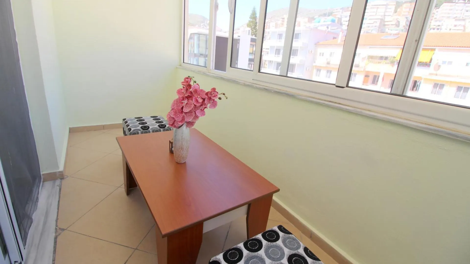 July Seaview Apartments Sarande
