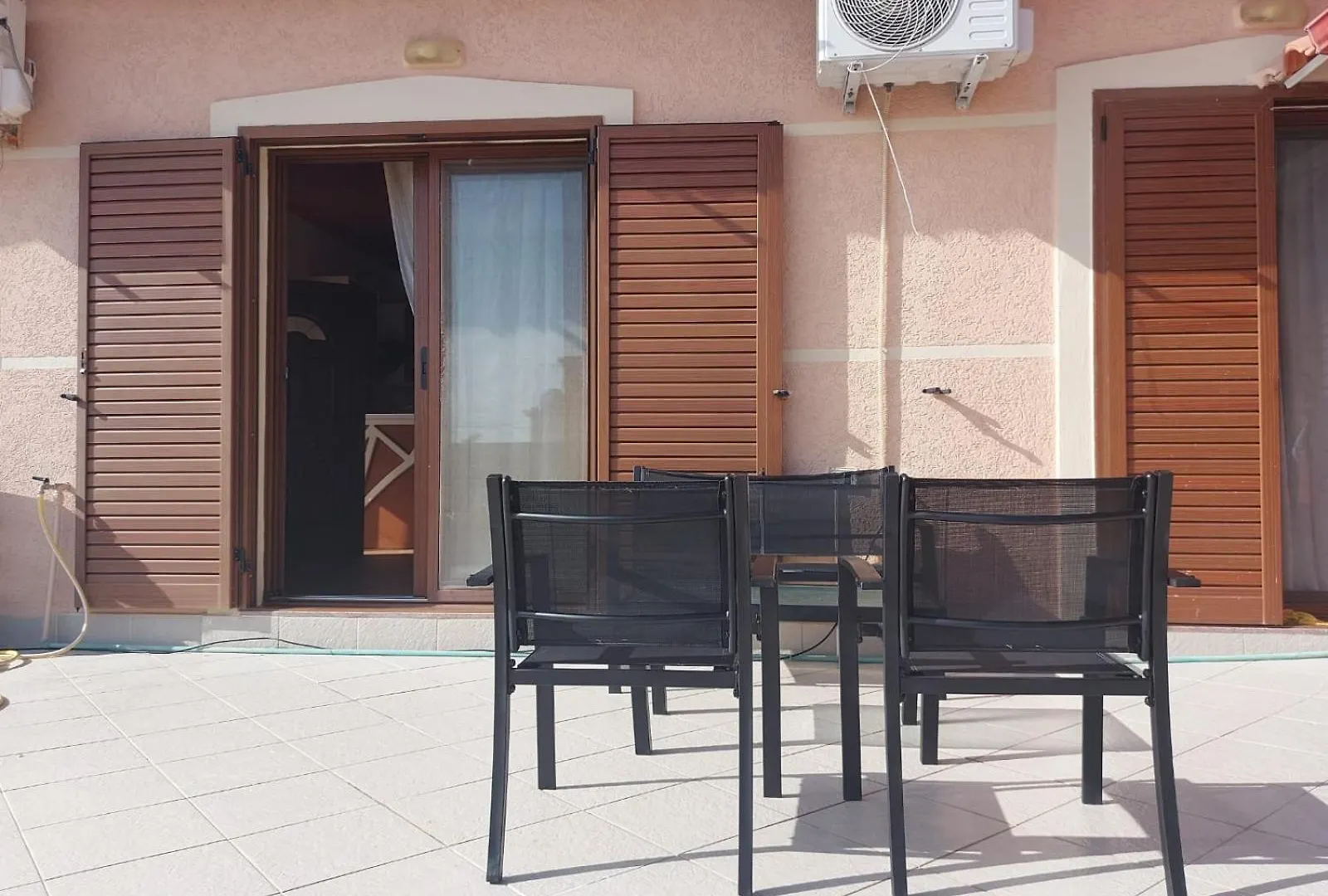 July Seaview Apartments Sarande